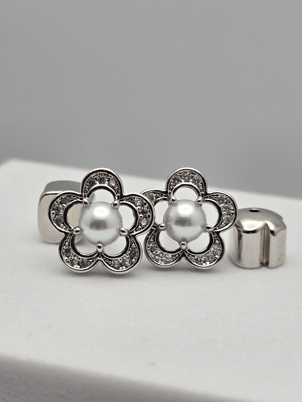 Pearl Flower Stud Earrings Pave Crystal Rhinestones 3/8" Silver Tone